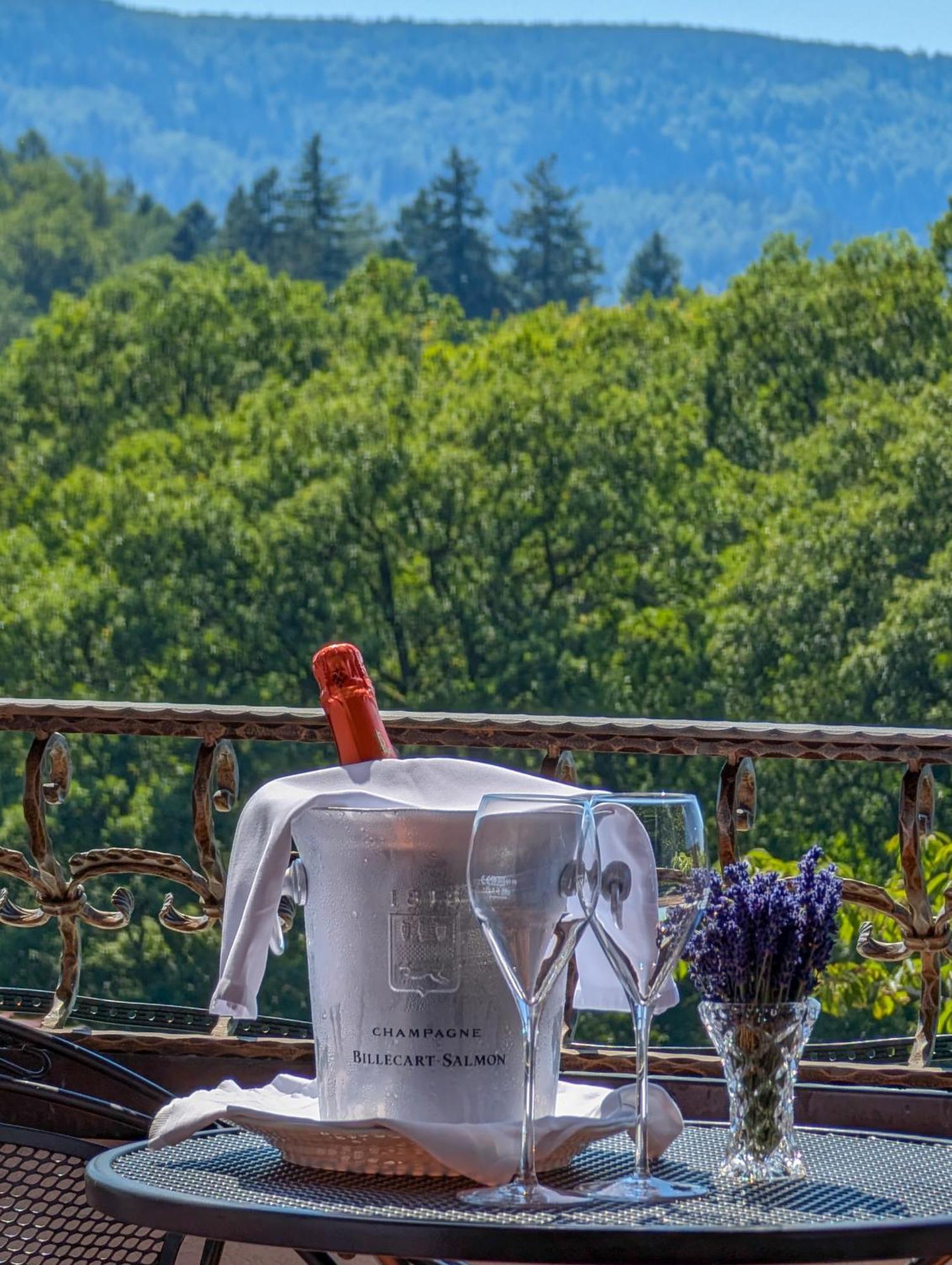 Hotel Restaurant Vinothek Lamm Bad Herrenalb Esterno foto
