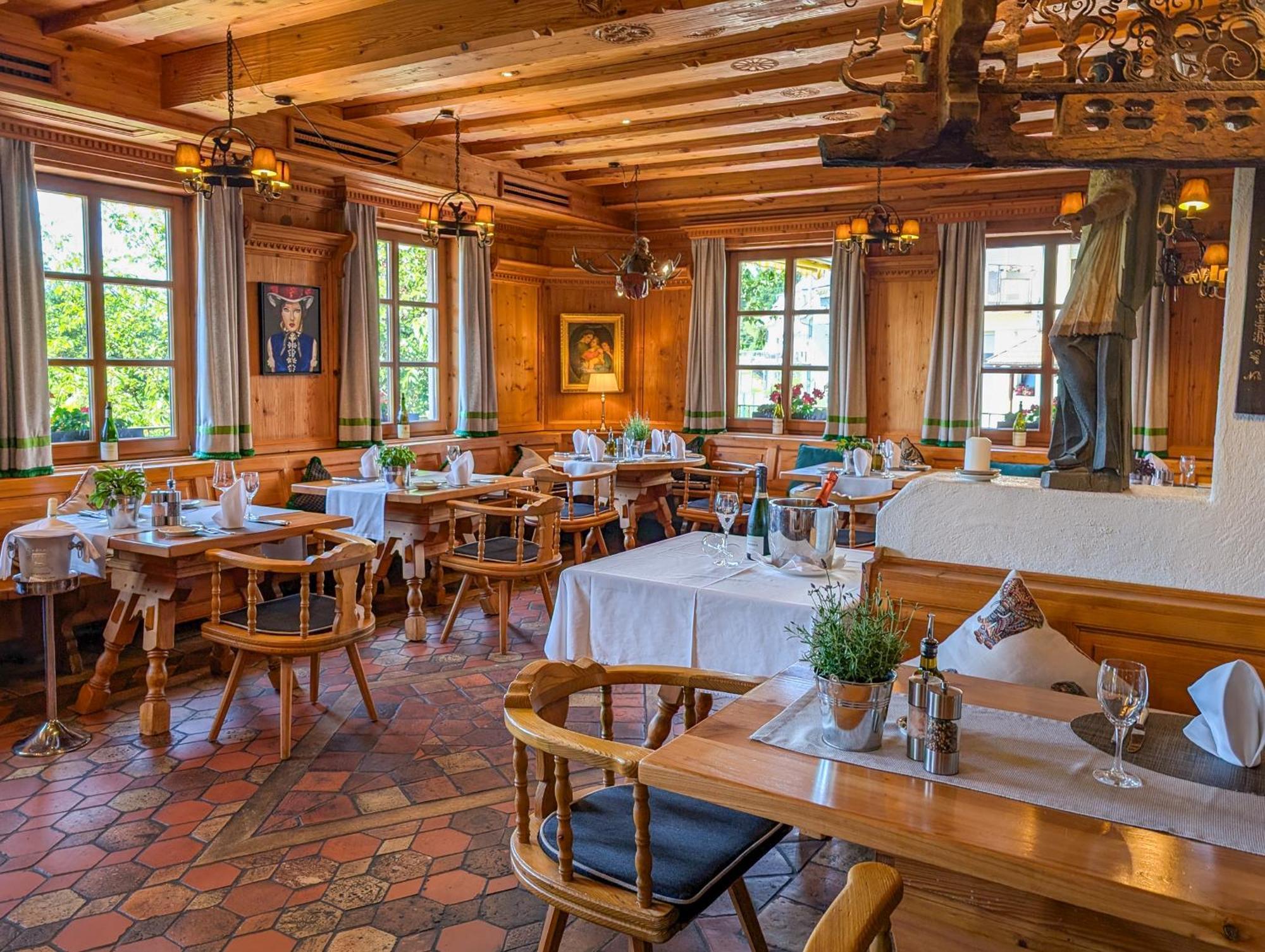 Hotel Restaurant Vinothek Lamm Bad Herrenalb Esterno foto