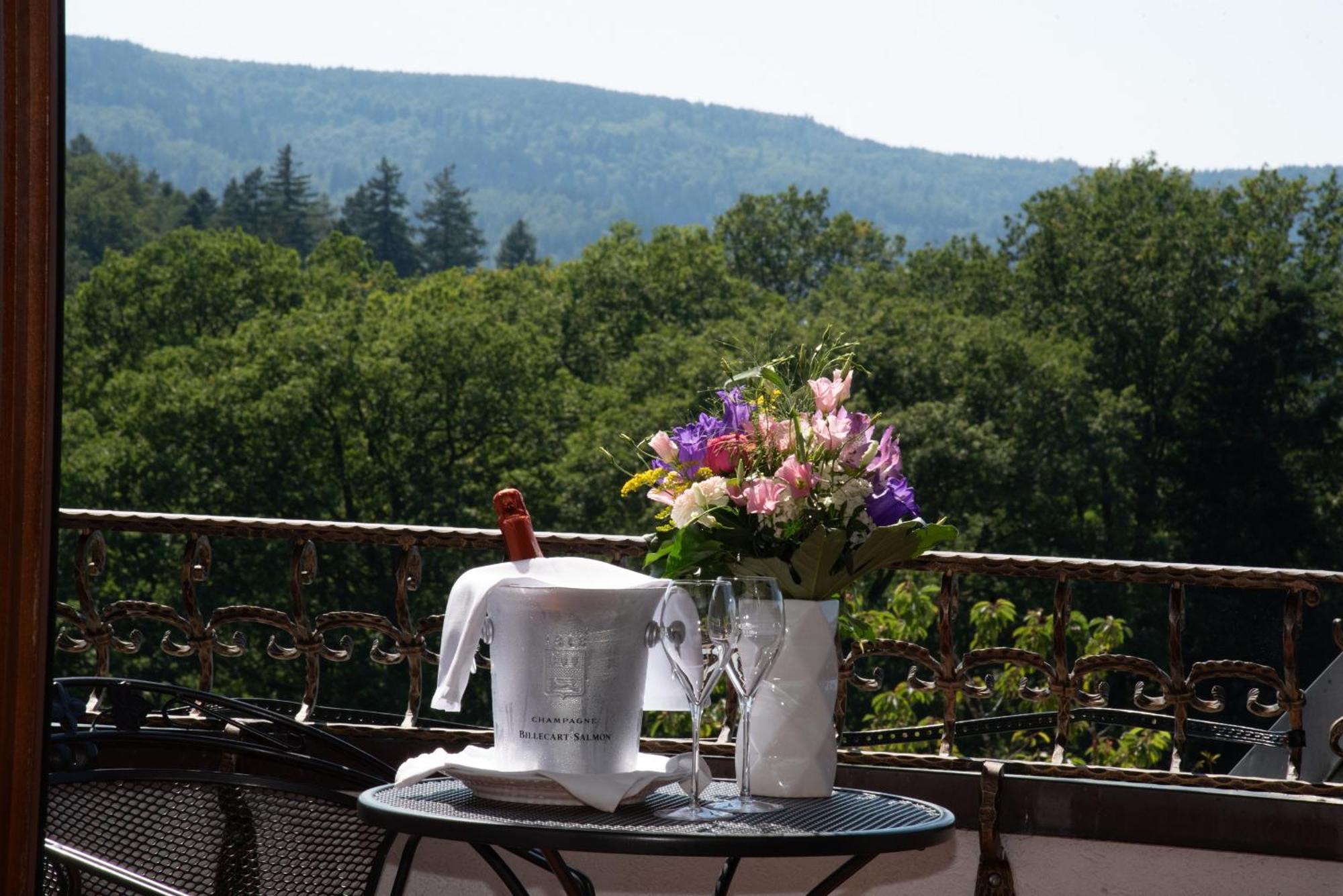 Hotel Restaurant Vinothek Lamm Bad Herrenalb Esterno foto