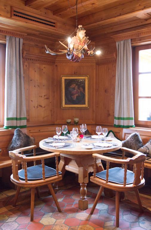 Hotel Restaurant Vinothek Lamm Bad Herrenalb Esterno foto