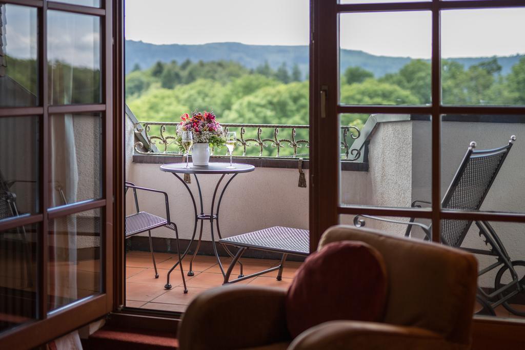 Hotel Restaurant Vinothek Lamm Bad Herrenalb Esterno foto