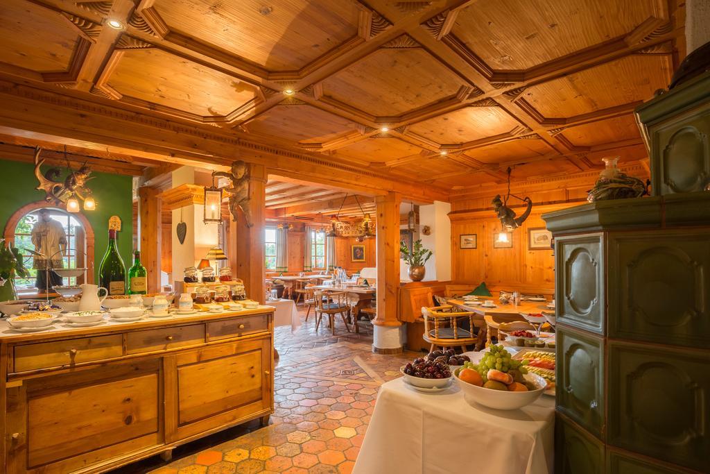 Hotel Restaurant Vinothek Lamm Bad Herrenalb Esterno foto